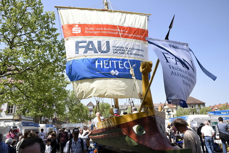 1. Markttag des Wissens in Erlangen: Impressionen und Pressespiegel